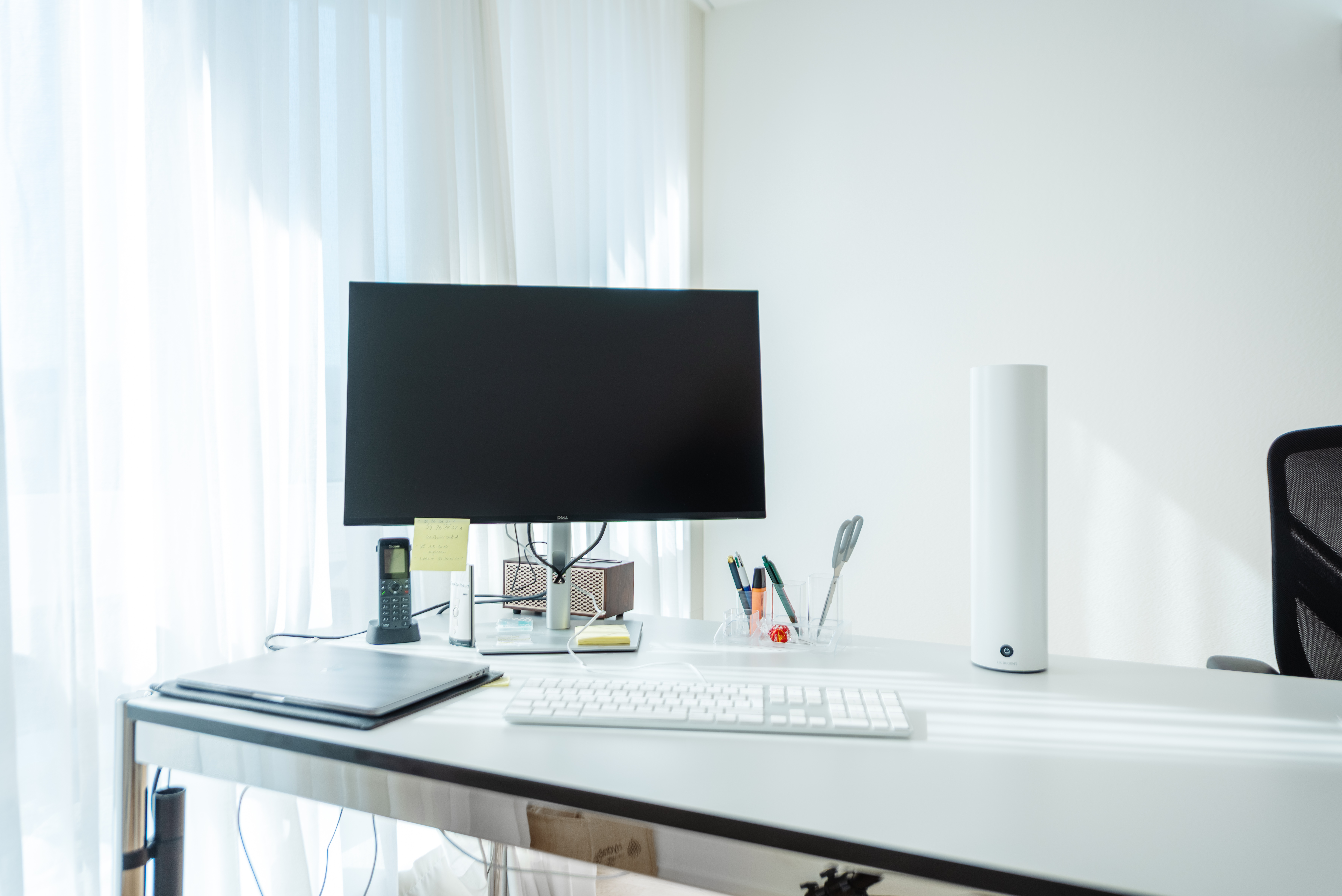 BEAM weiss am Arbeitsplatz